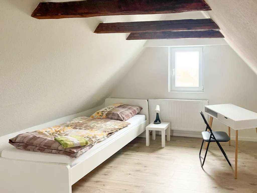 Monteurzimmer Beispiel im Dachgeschoss