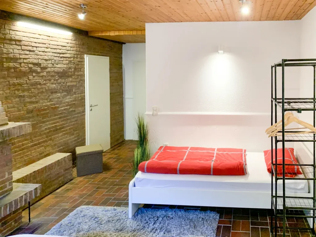Monteurzimmer Beispiel mit Bett